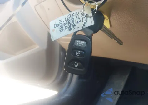 2013 Hyundai Elantra Gls z USA, uszkodzony, nr VIN 5NPDH4AEXDH224851